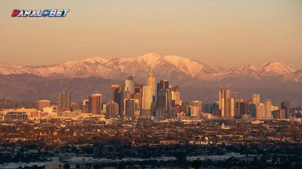 Sa PANALOBET Promotion! May online games tulad ng Slots, sabong, live casino, sports, lottery, at arcade games. Kunin ang 200% bonus at free spins para sa saya!